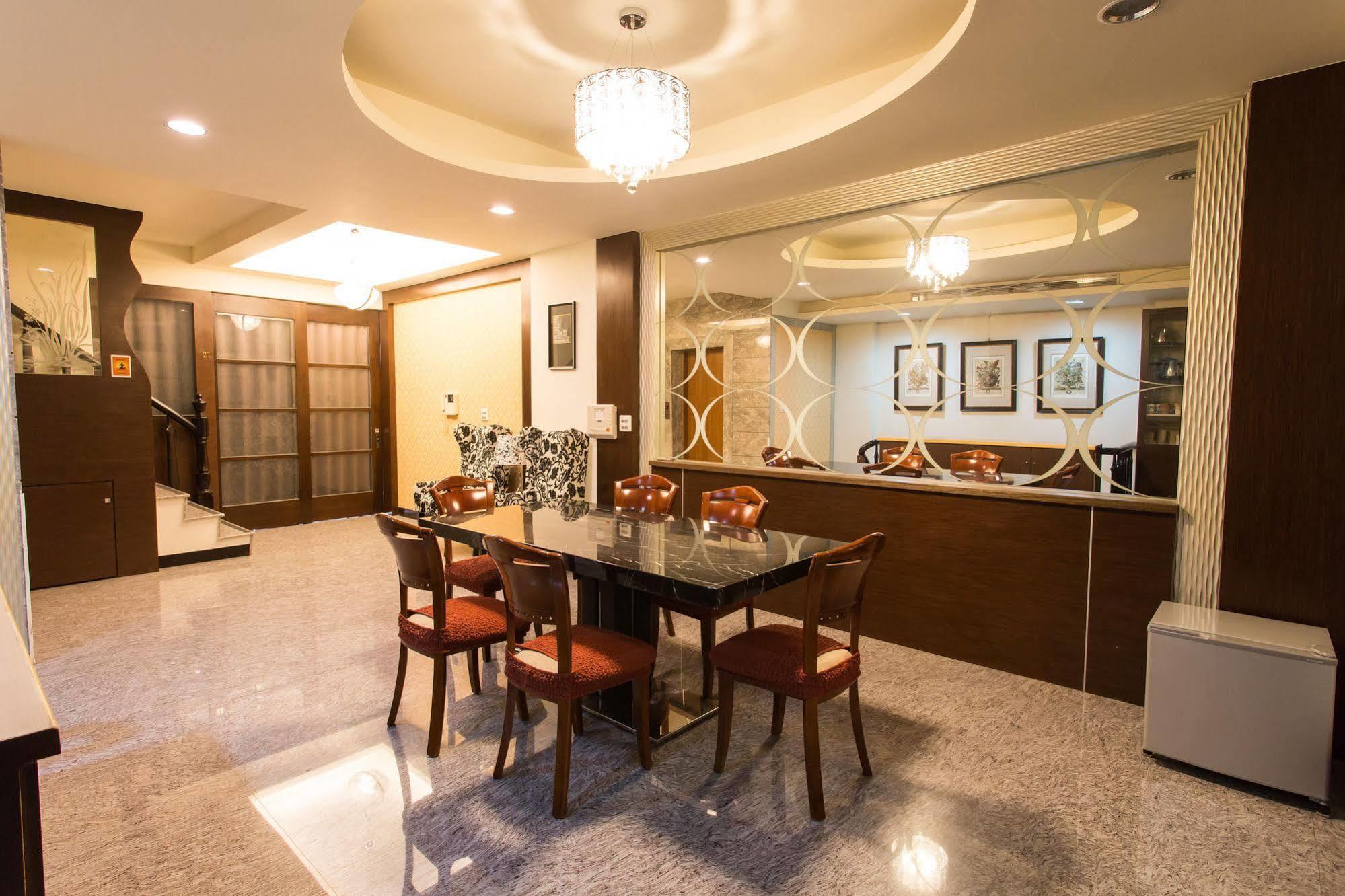 Eureka Bed & Breakfast Tainan Exterior photo